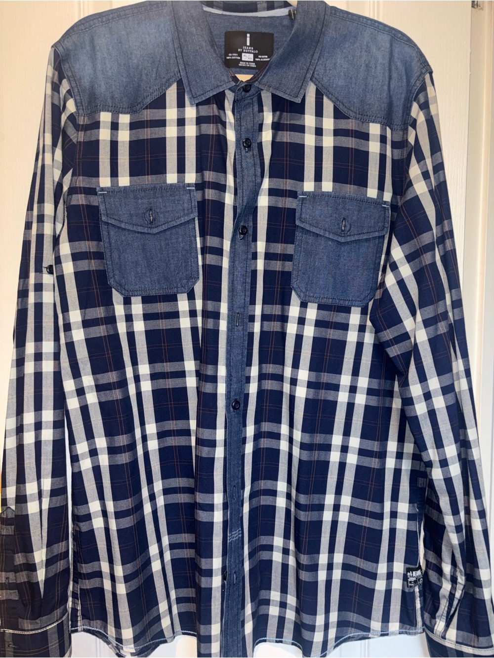 BUFFALO JEANS BRAND BLUE DENIM AND PLAID BUTTONDOWN SHIRT UNISEX SIZE XL POCKETS